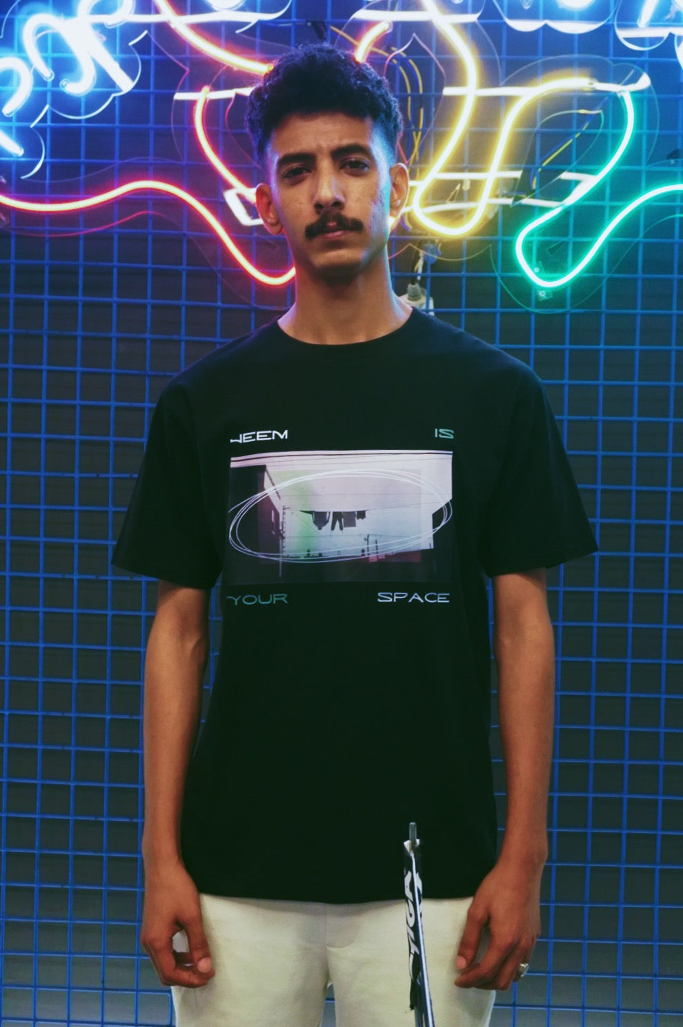Jeem Is Your Space - تي شيرت للجنسين