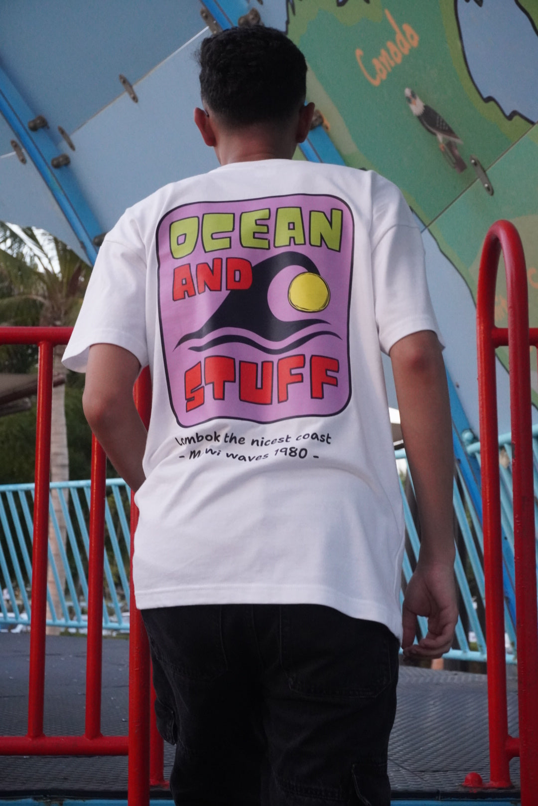 Ocean And Stuff - تي شيرت
