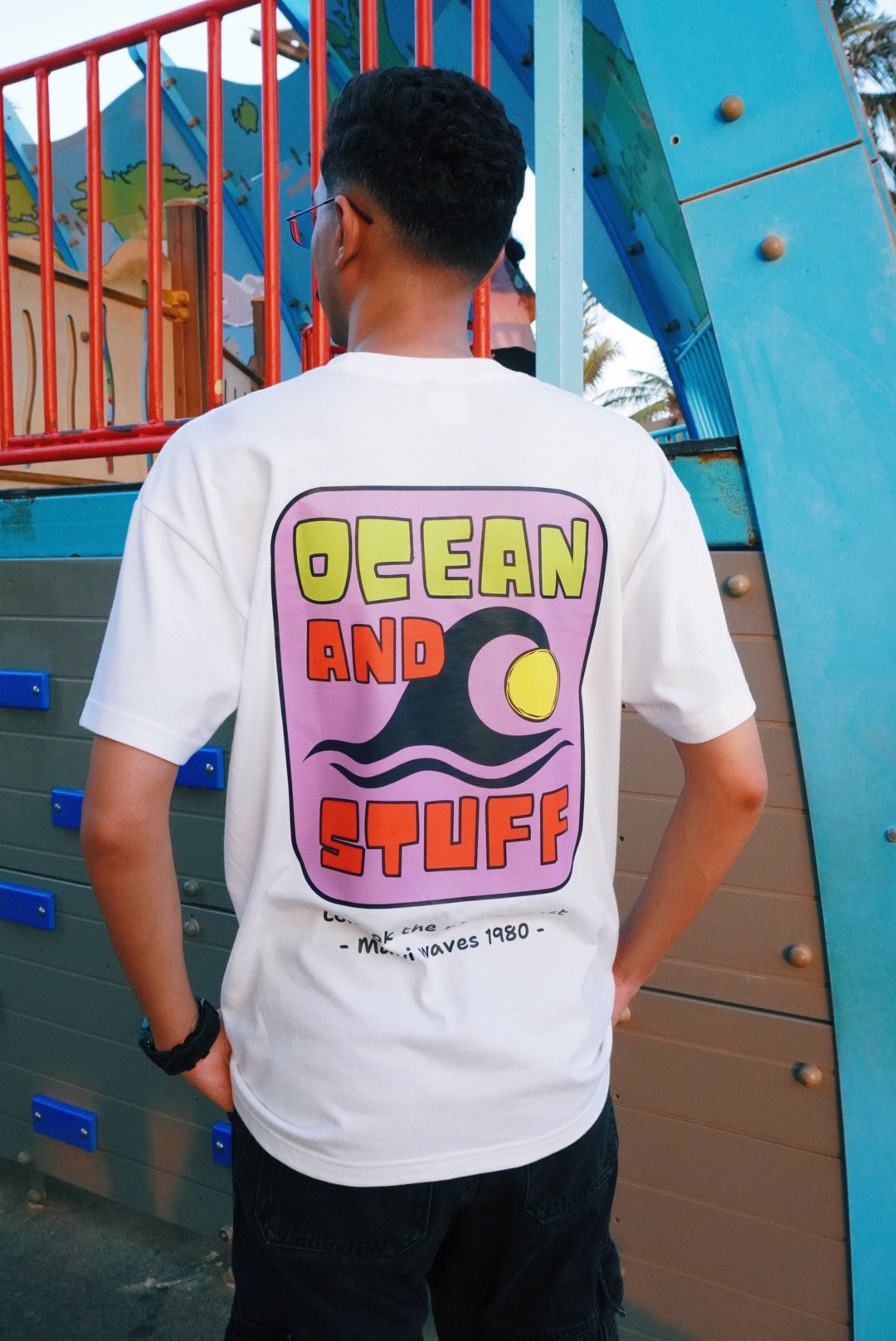 Ocean And Stuff - تي شيرت