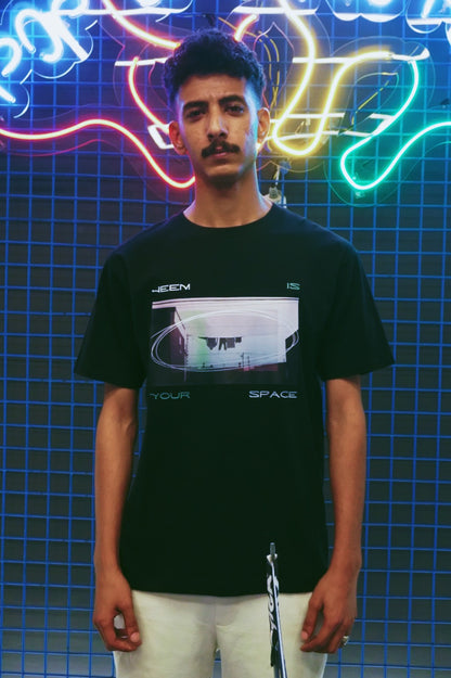 Jeem Is Your Space - تي شيرت للجنسين